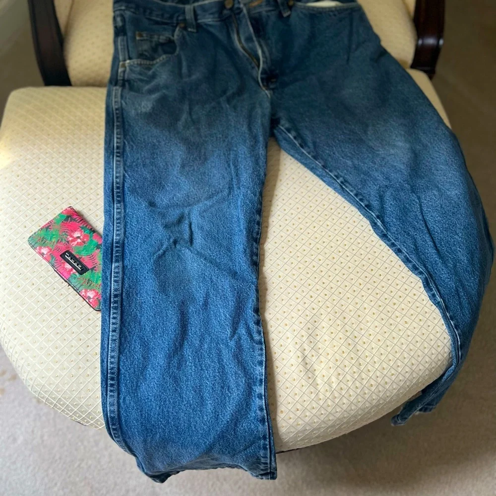 Blue jeans - Picture 1 of 5